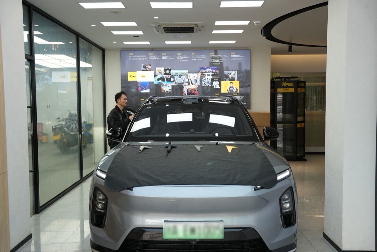 窗膜施工车间